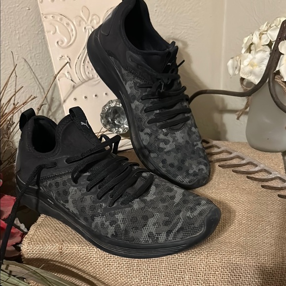 Puma Black and Gray Camouflage Sneakers Design - Picture 1 of 7